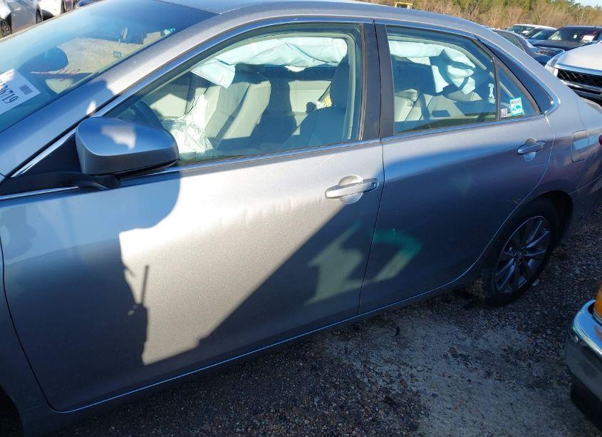 Photo 17 of 2016 Toyota Camry XLE (VIN 4T4BF1FK0GR552544)