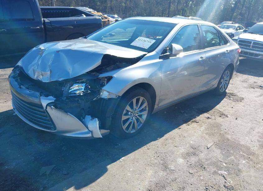 Photo 2 of 2016 Toyota Camry XLE (VIN 4T4BF1FK0GR552544)