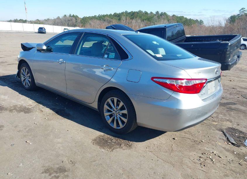 Photo 3 of 2016 Toyota Camry XLE (VIN 4T4BF1FK0GR552544)