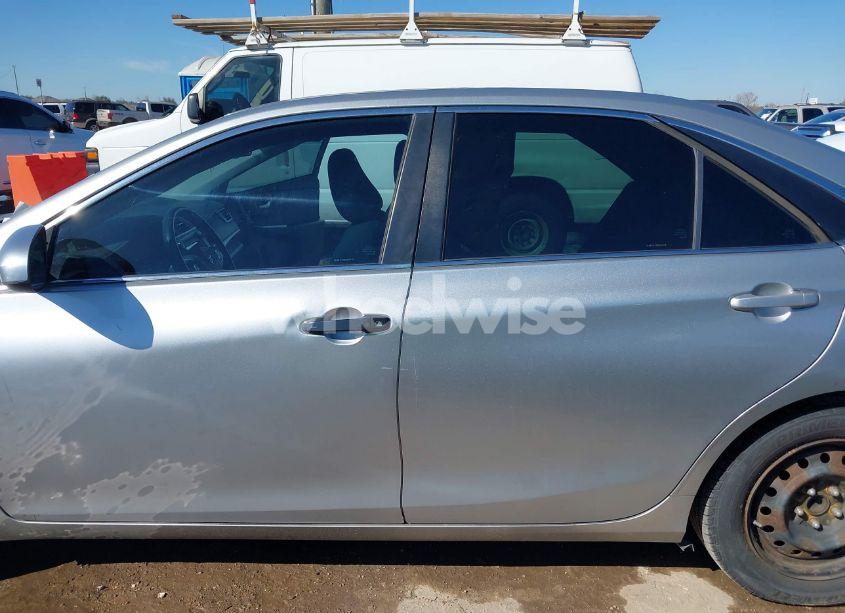 Photo 14 of 2016 Toyota Camry LE (VIN 4T4BF1FK0GR552740)