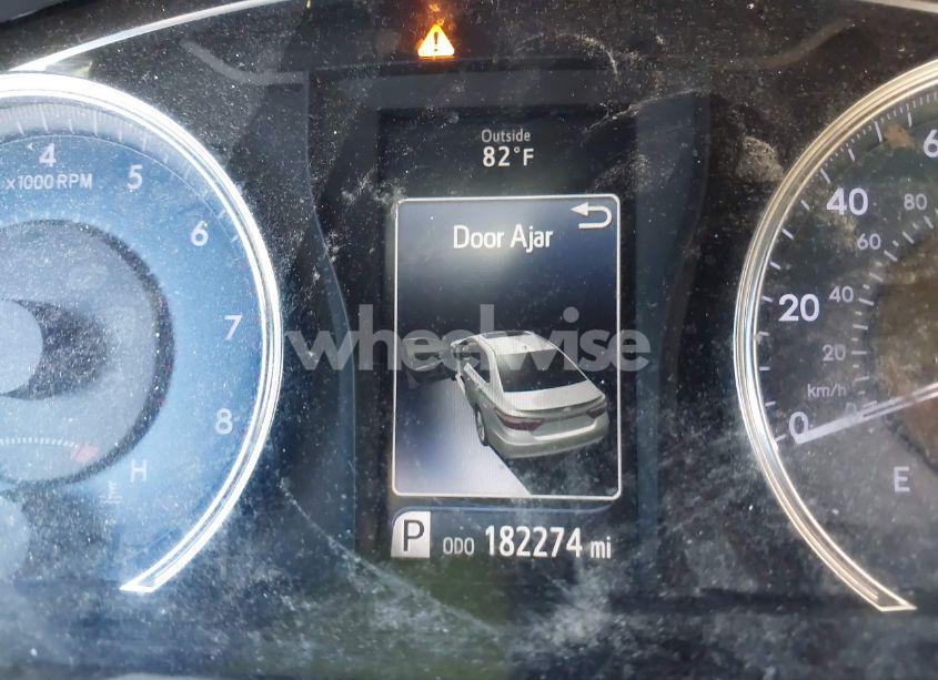 Photo 15 of 2016 Toyota Camry LE (VIN 4T4BF1FK0GR552740)