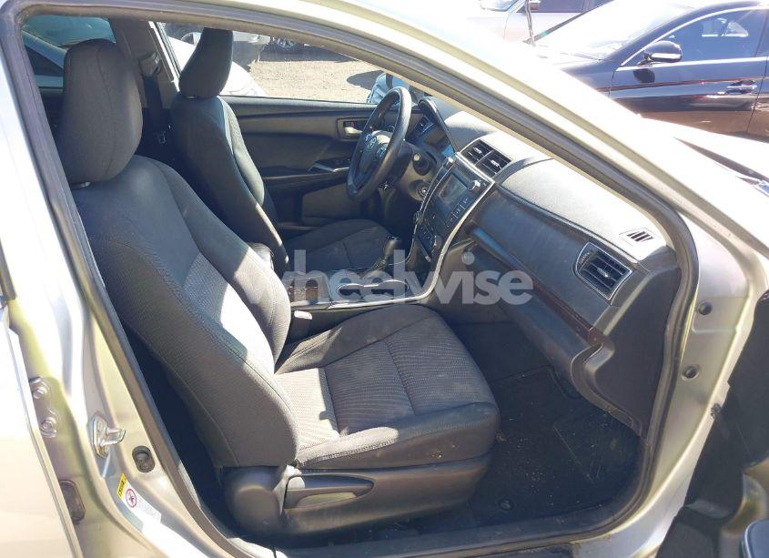 Photo 5 of 2016 Toyota Camry LE (VIN 4T4BF1FK0GR552740)