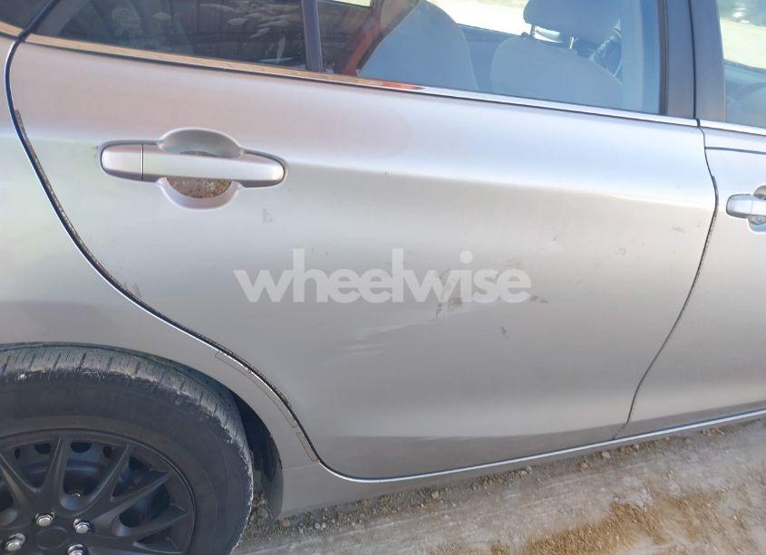 Photo 12 of 2016 Toyota Camry LE (VIN 4T4BF1FK0GR553208)