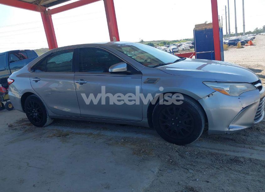 Photo 14 of 2016 Toyota Camry LE (VIN 4T4BF1FK0GR553208)