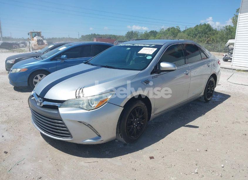 Photo 2 of 2016 Toyota Camry LE (VIN 4T4BF1FK0GR553208)