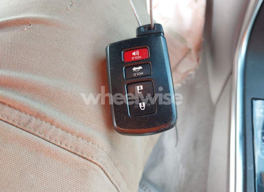 Photo 11 of 2016 Toyota Camry XLE (VIN 4T4BF1FK0GR564175)