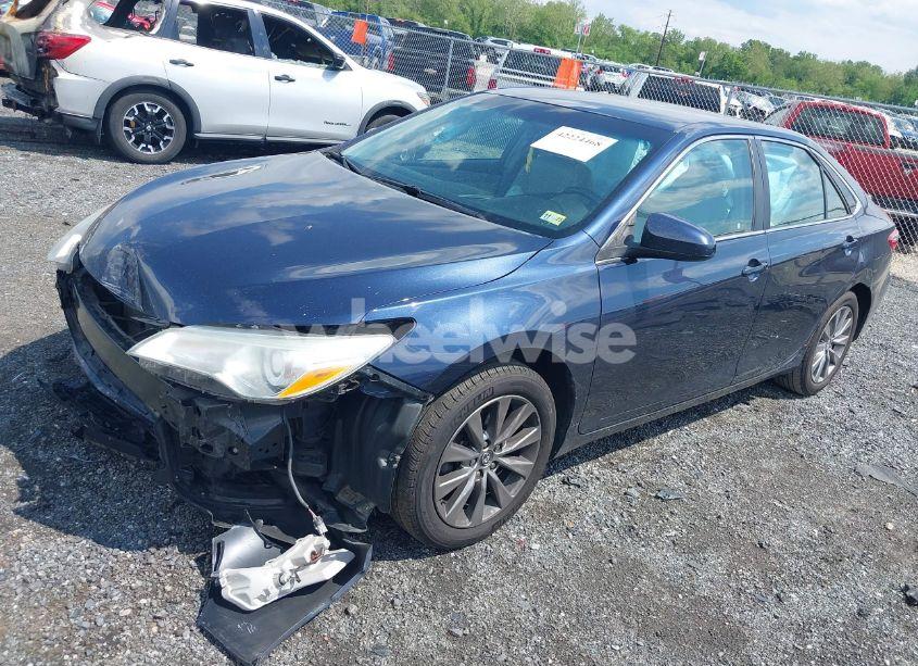 Photo 2 of 2016 Toyota Camry XLE (VIN 4T4BF1FK0GR564175)