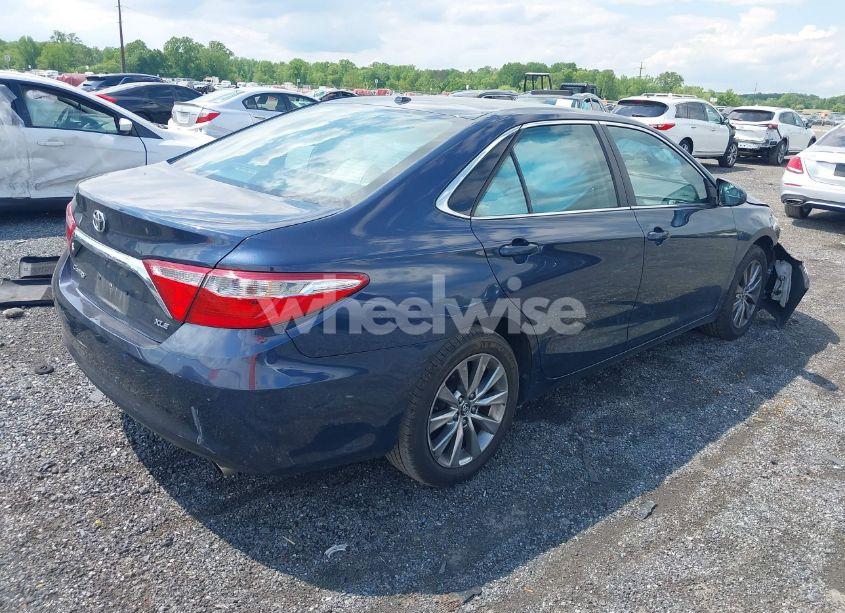 Photo 4 of 2016 Toyota Camry XLE (VIN 4T4BF1FK0GR564175)