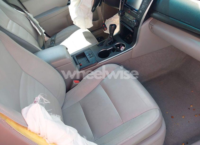 Photo 5 of 2016 Toyota Camry XLE (VIN 4T4BF1FK0GR564175)