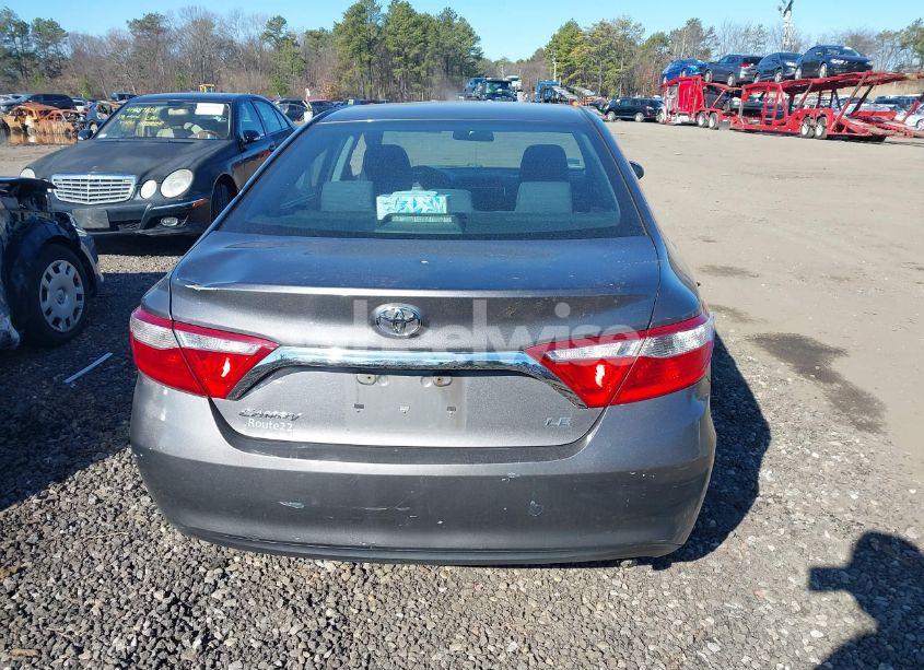 Photo 16 of 2016 Toyota Camry LE (VIN 4T4BF1FK0GR572812)