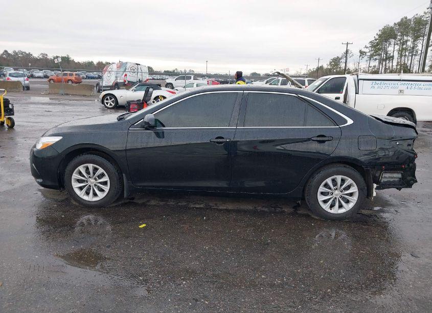Photo 14 of 2016 Toyota Camry LE (VIN 4T4BF1FK0GR573314)