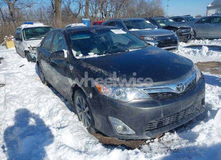 2012 Toyota Camry XLE (VIN 4T4BF1FK1CR161932) main photo