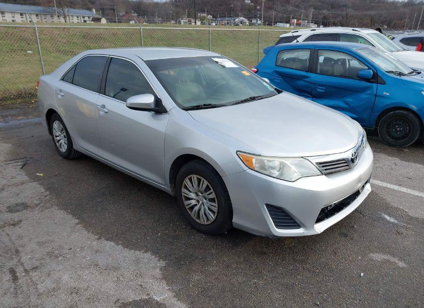 2012 Toyota Camry L (VIN 4T4BF1FK1CR169500) main photo