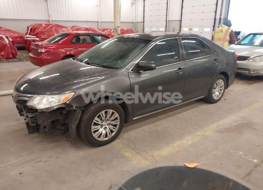 Photo 2 of 2012 Toyota Camry LE (VIN 4T4BF1FK1CR206433)
