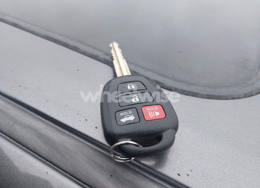 Photo 11 of 2012 Toyota Camry XLE (VIN 4T4BF1FK1CR211096)