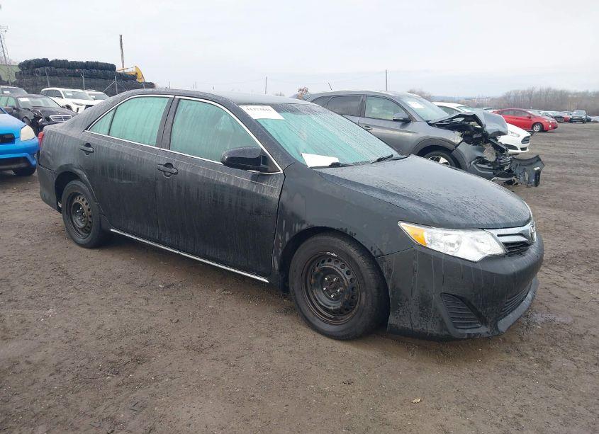 2012 Toyota Camry LE (VIN 4T4BF1FK1CR246608) main photo