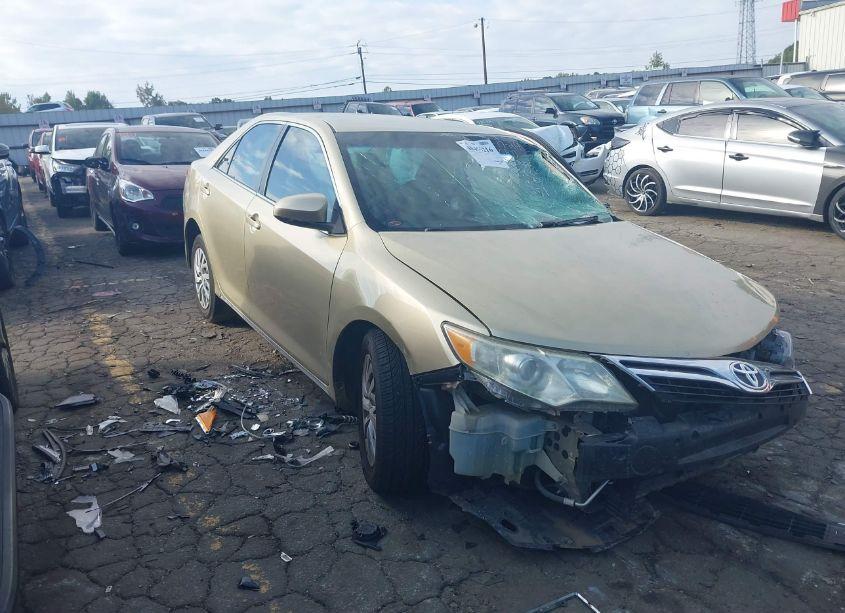2012 Toyota Camry LE (VIN 4T4BF1FK1CR268351) main photo