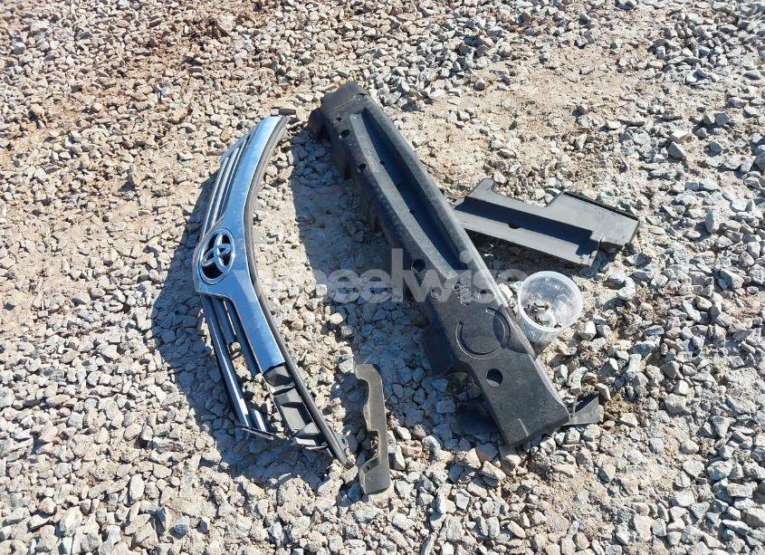 Photo 12 of 2013 Toyota Camry L (VIN 4T4BF1FK1DR289721)