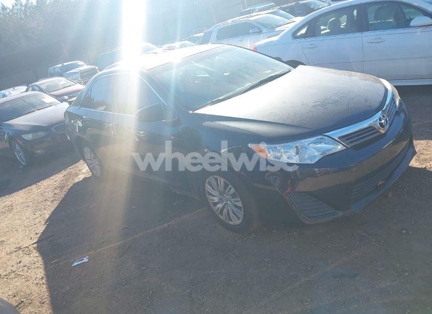 2013 Toyota Camry L (VIN 4T4BF1FK1DR293980) main photo