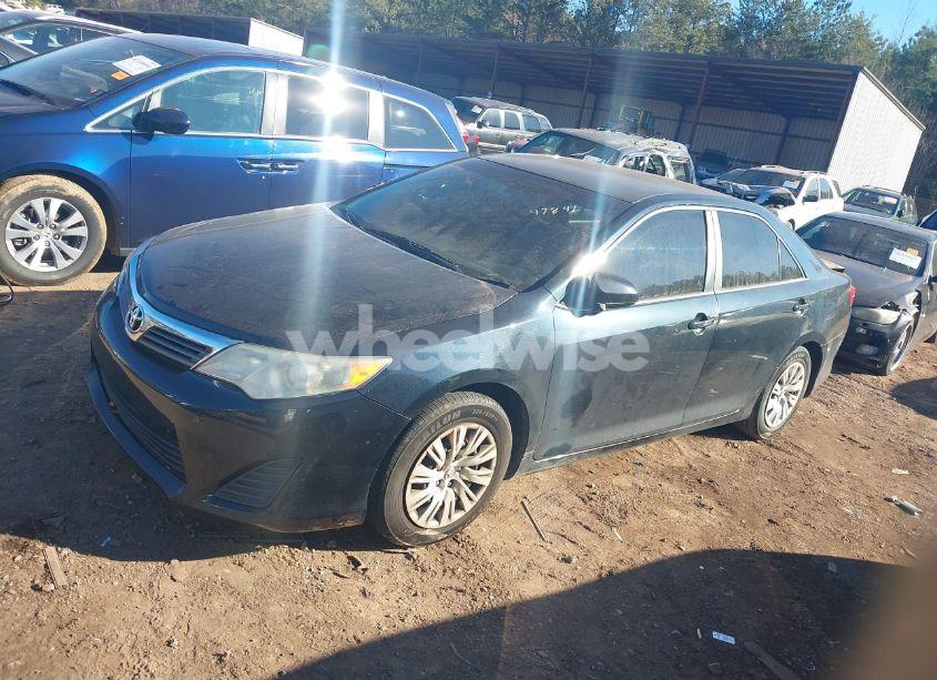 Photo 14 of 2013 Toyota Camry L (VIN 4T4BF1FK1DR293980)