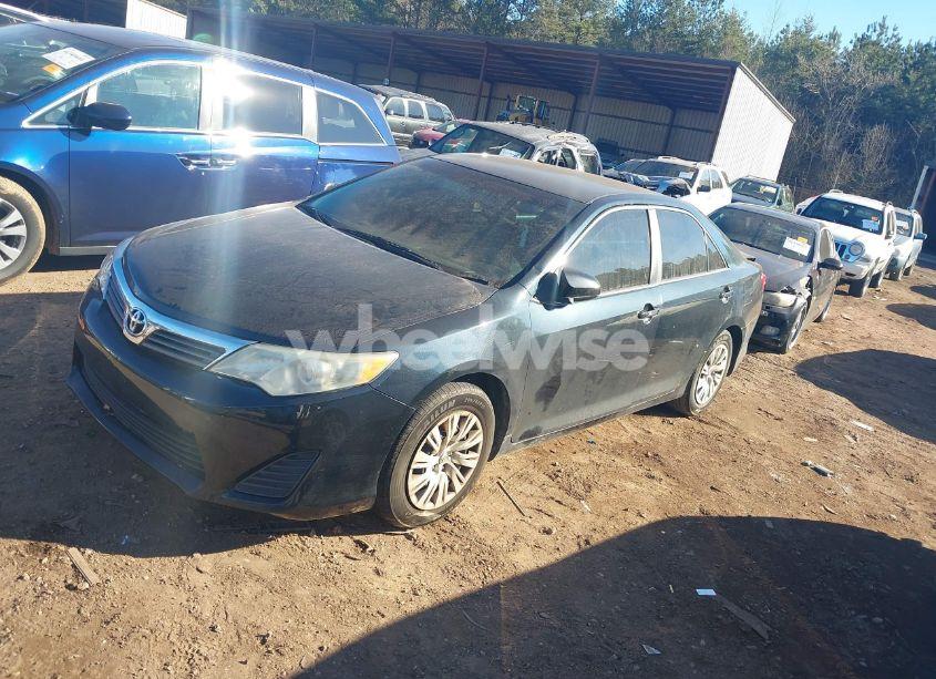 Photo 2 of 2013 Toyota Camry L (VIN 4T4BF1FK1DR293980)