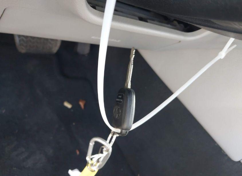 Photo 11 of 2013 Toyota Camry LE (VIN 4T4BF1FK1DR300135)