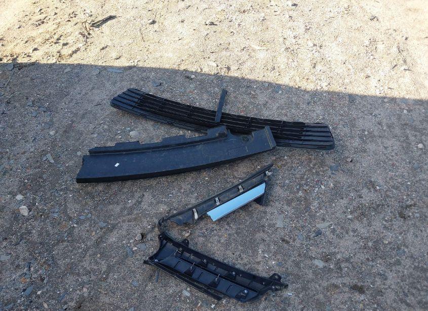 Photo 12 of 2013 Toyota Camry LE (VIN 4T4BF1FK1DR300135)