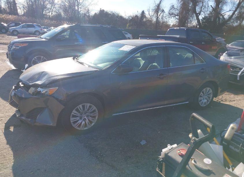 Photo 15 of 2013 Toyota Camry LE (VIN 4T4BF1FK1DR300135)