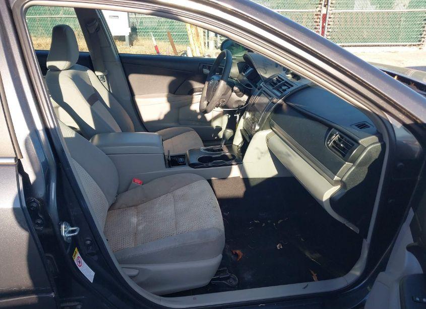 Photo 5 of 2013 Toyota Camry LE (VIN 4T4BF1FK1DR300135)