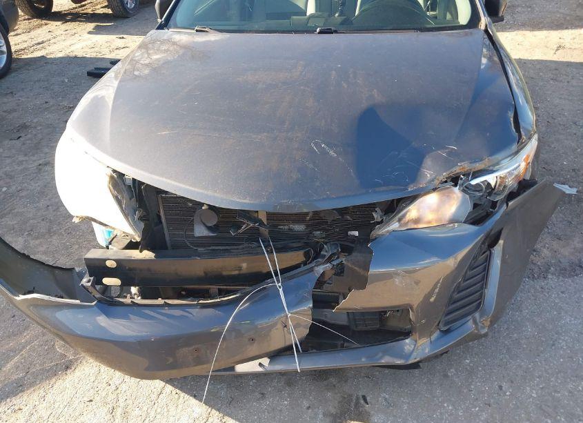 Photo 6 of 2013 Toyota Camry LE (VIN 4T4BF1FK1DR300135)