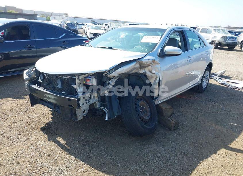 Photo 2 of 2013 Toyota Camry LE (VIN 4T4BF1FK1DR319851)