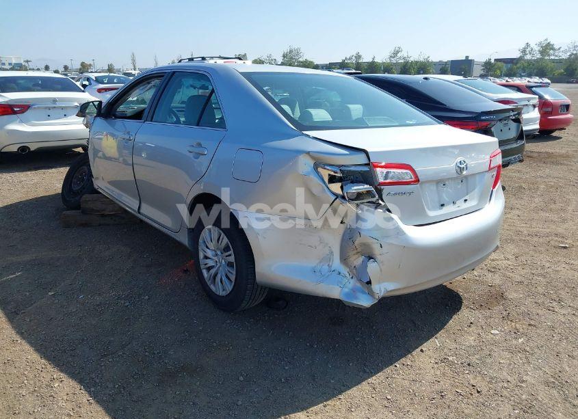 Photo 3 of 2013 Toyota Camry LE (VIN 4T4BF1FK1DR319851)