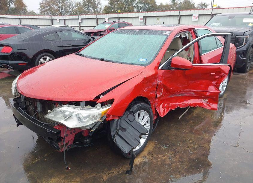 Photo 2 of 2013 Toyota Camry XLE (VIN 4T4BF1FK1DR326976)