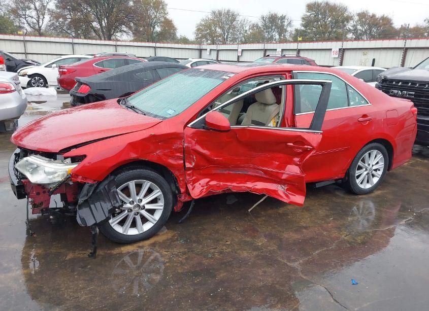 Photo 6 of 2013 Toyota Camry XLE (VIN 4T4BF1FK1DR326976)