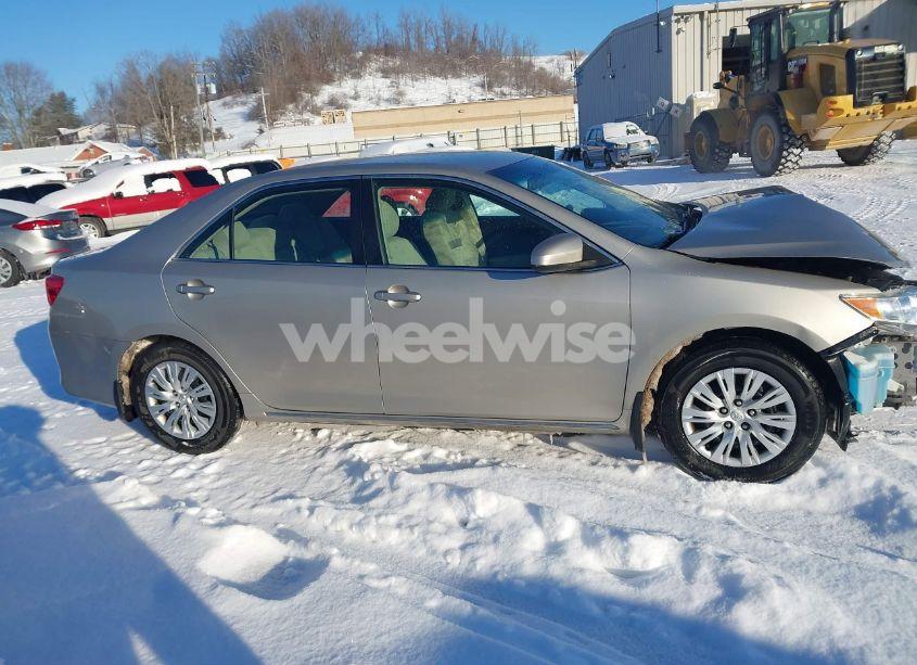 Photo 13 of 2013 Toyota Camry LE (VIN 4T4BF1FK1DR328937)