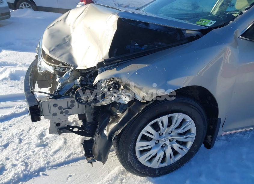 Photo 17 of 2013 Toyota Camry LE (VIN 4T4BF1FK1DR328937)