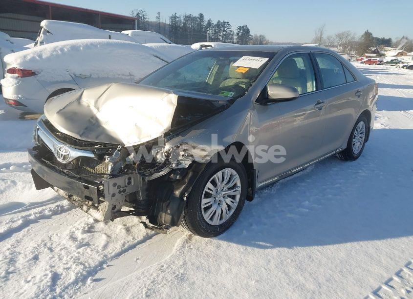 Photo 2 of 2013 Toyota Camry LE (VIN 4T4BF1FK1DR328937)