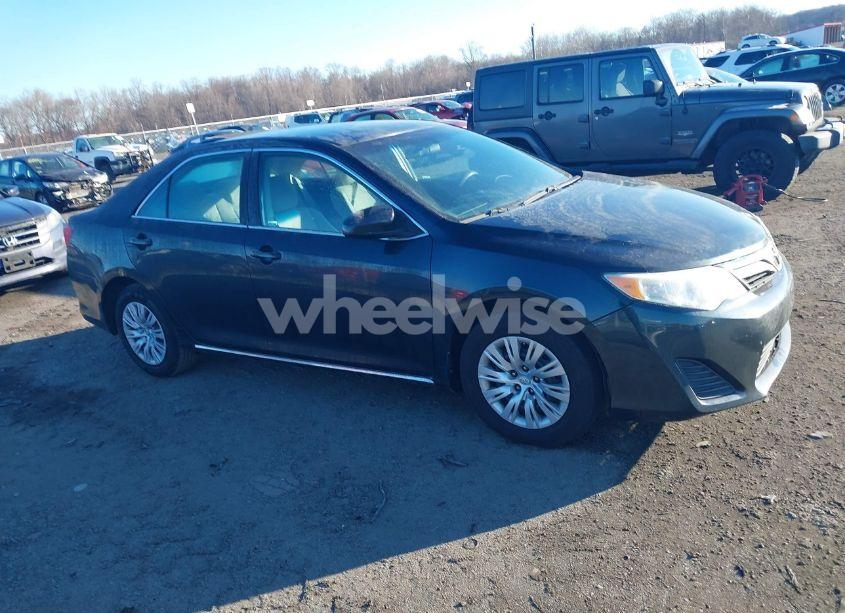 Photo 13 of 2013 Toyota Camry LE (VIN 4T4BF1FK1DR330414)