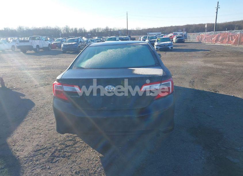 Photo 16 of 2013 Toyota Camry LE (VIN 4T4BF1FK1DR330414)