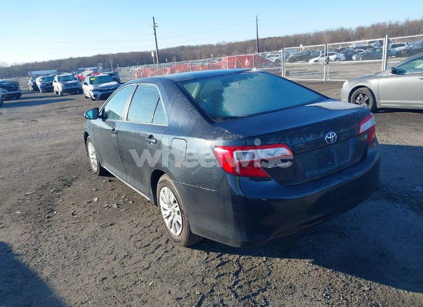 Photo 3 of 2013 Toyota Camry LE (VIN 4T4BF1FK1DR330414)