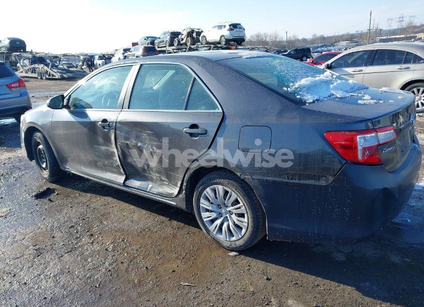 Photo 3 of 2014 Toyota Camry LE (VIN 4T4BF1FK1ER362409)