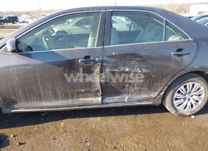 Photo 6 of 2014 Toyota Camry LE (VIN 4T4BF1FK1ER362409)