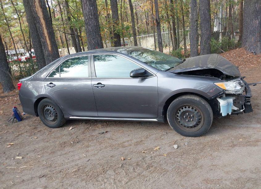 Photo 14 of 2014 Toyota Camry LE (VIN 4T4BF1FK1ER367304)