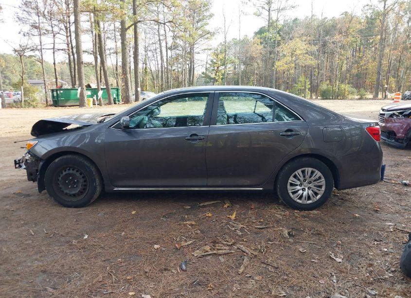 Photo 15 of 2014 Toyota Camry LE (VIN 4T4BF1FK1ER367304)