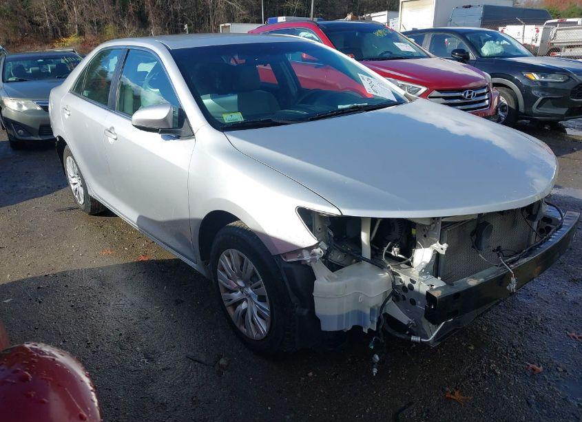2014 Toyota Camry LE (VIN 4T4BF1FK1ER369845) main photo