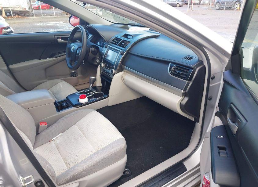 Photo 5 of 2014 Toyota Camry LE (VIN 4T4BF1FK1ER369845)