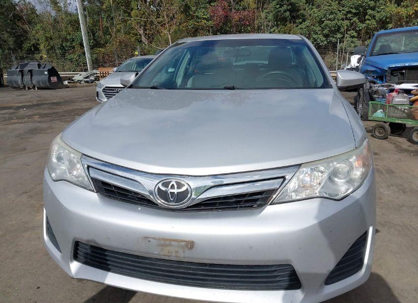 Photo 12 of 2014 Toyota Camry LE (VIN 4T4BF1FK1ER385723)