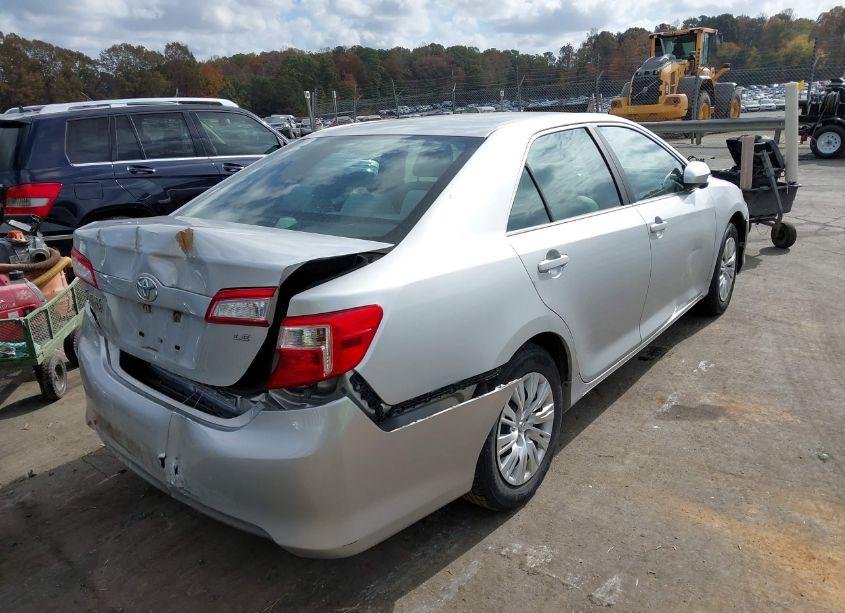 Photo 4 of 2014 Toyota Camry LE (VIN 4T4BF1FK1ER385723)