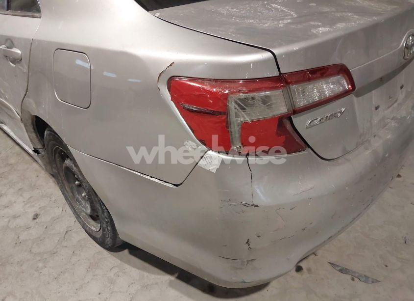 Photo 17 of 2014 Toyota Camry LE (VIN 4T4BF1FK1ER387410)