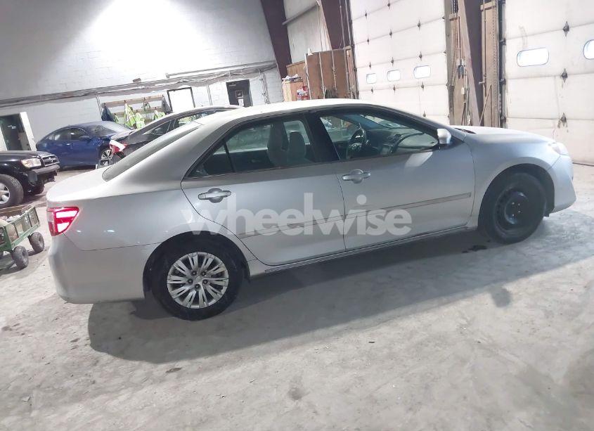 Photo 4 of 2014 Toyota Camry LE (VIN 4T4BF1FK1ER387410)